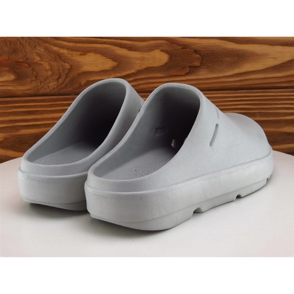 32 Degrees Size 6-7 M Women Sandal Slip-On Gray‎ Synthetic - Picture 6 of 10